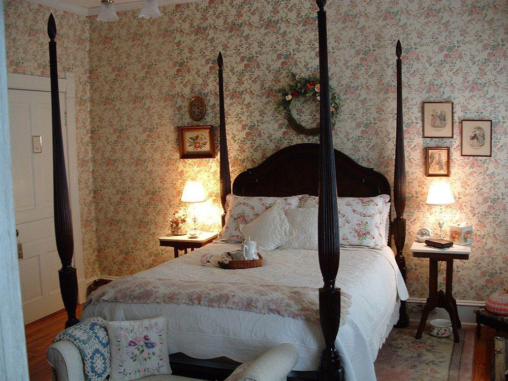 Belle Hearth Bed And Breakfast Waynesboro Exterior photo